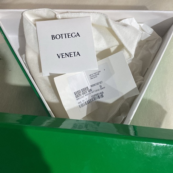 Bottega Veneto Leather Cuff Bracelet - Picture 3 of 3